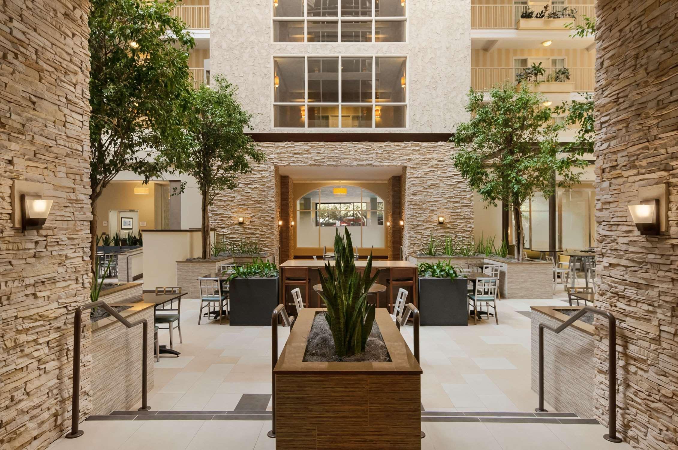 Embassy Suites By Hilton Dallas Market Center Εσωτερικό φωτογραφία